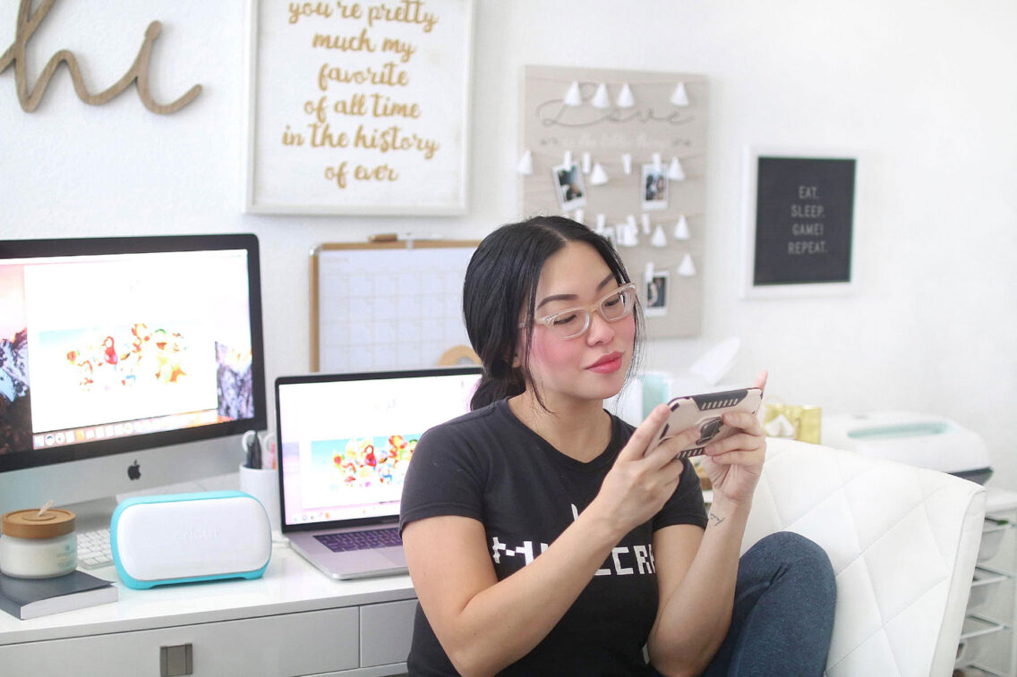 Online Chat: How To Make Friends In The Digital World