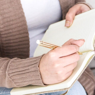 Thinking of Creating an Online Presence for Your Small Business; Here’s 4 Expert Tips