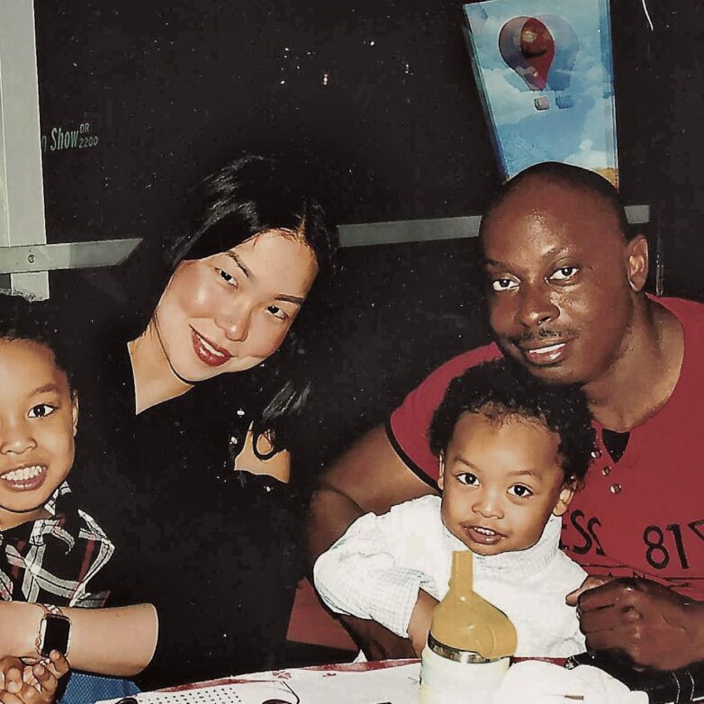 4 Tips For Eating Out With Young Children