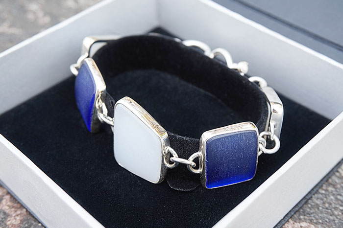 thejewellerypeople.com Blue & White Beach Glass Silver Bracelet