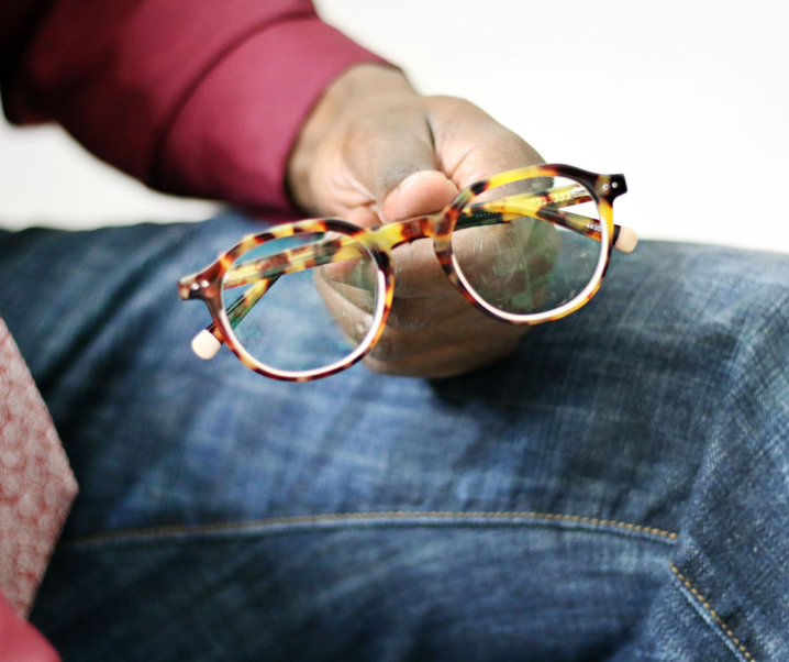 Helpful Tips to Consider When Buying Glasses Online