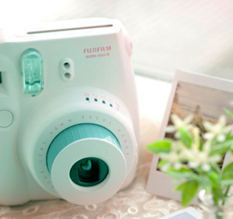 Fujifilm Instax Mini 8 Giveaway!