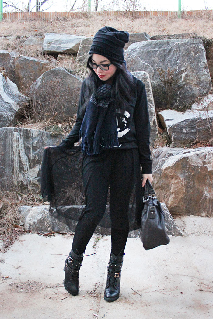 dark gothic black fashion style