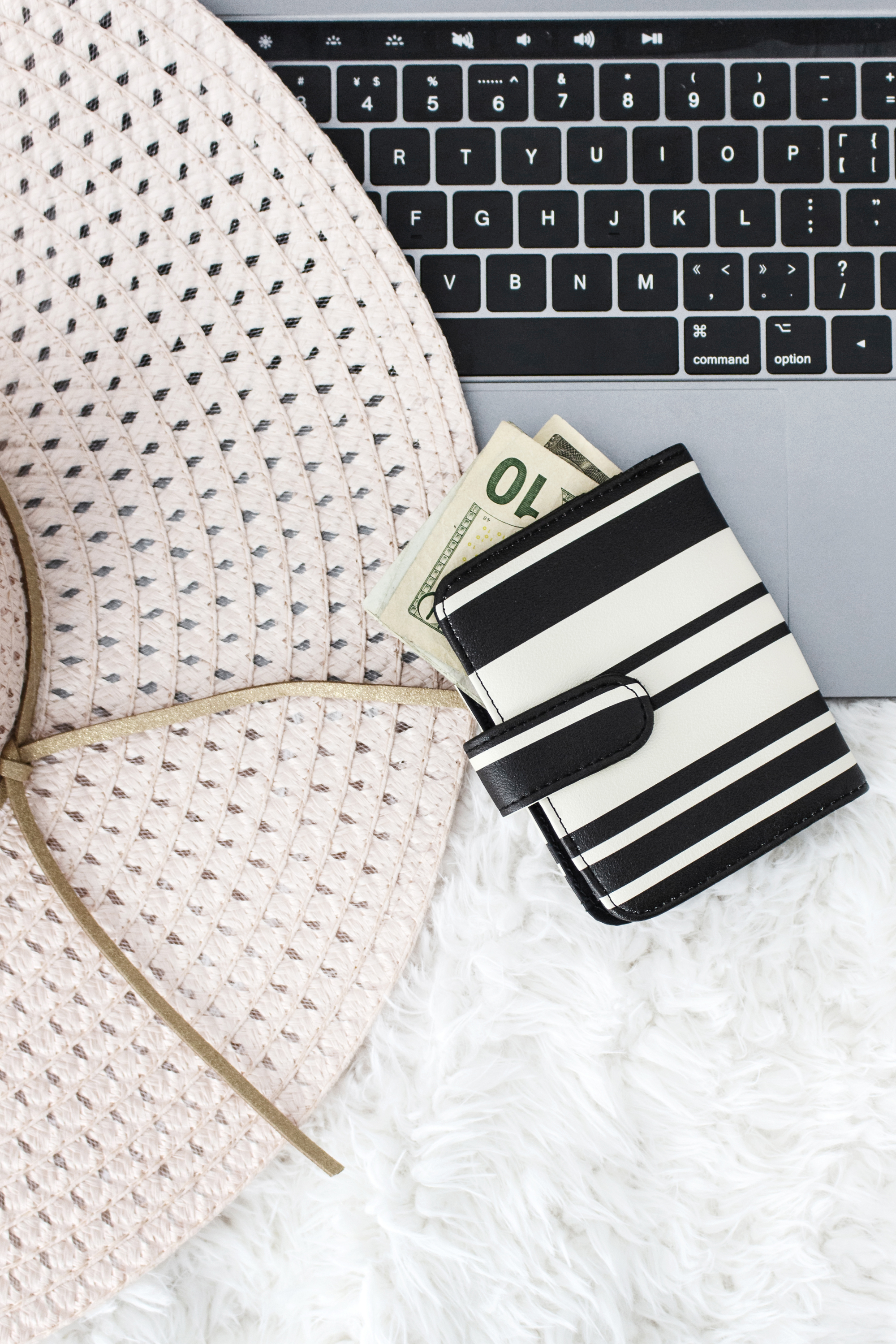 finance, money, investment, financial independence, financial freedom, bills, cash