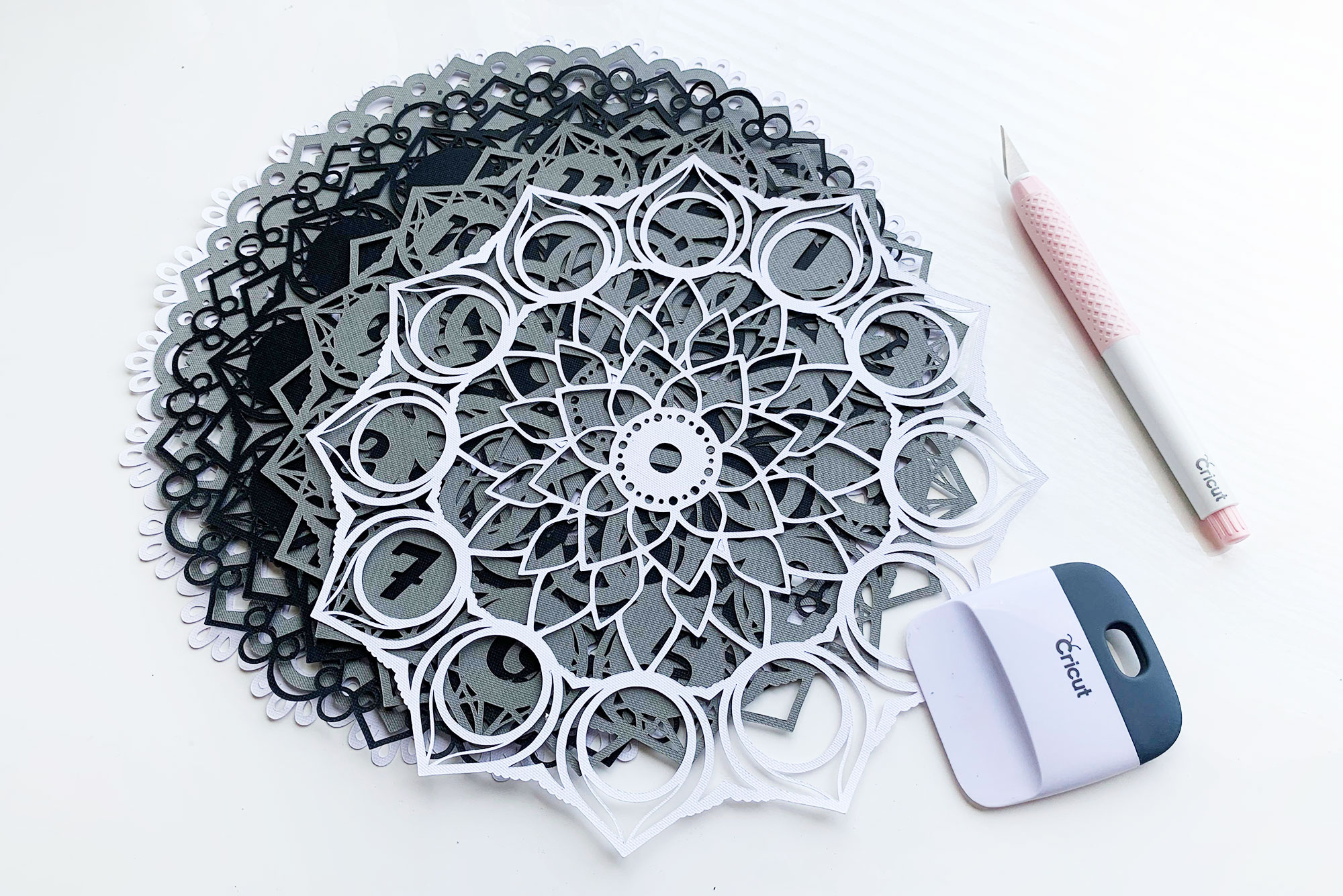 Cricut Layered Mandala Clock Tutorial