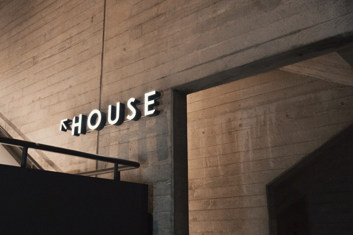 Why the Perfect Signage is Effective in Business