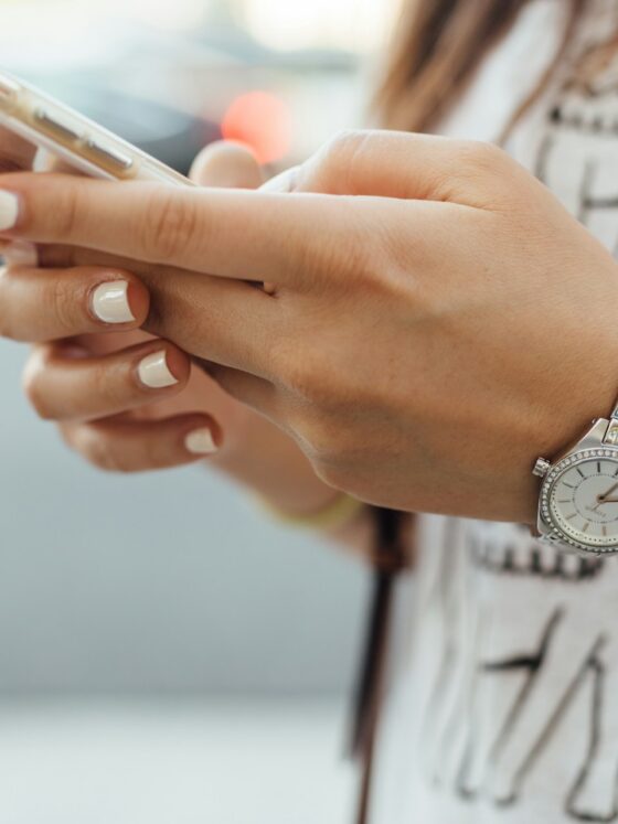 8 Services Every Parent Should Have On Speed Dial