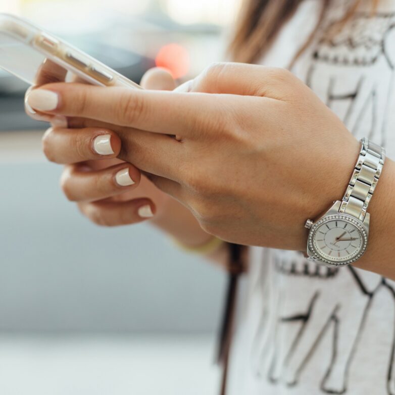 8 Services Every Parent Should Have On Speed Dial