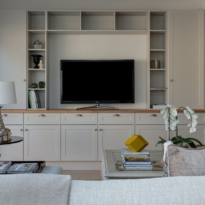 5 Simple Tips For Making Your Living Room Feel Bigger