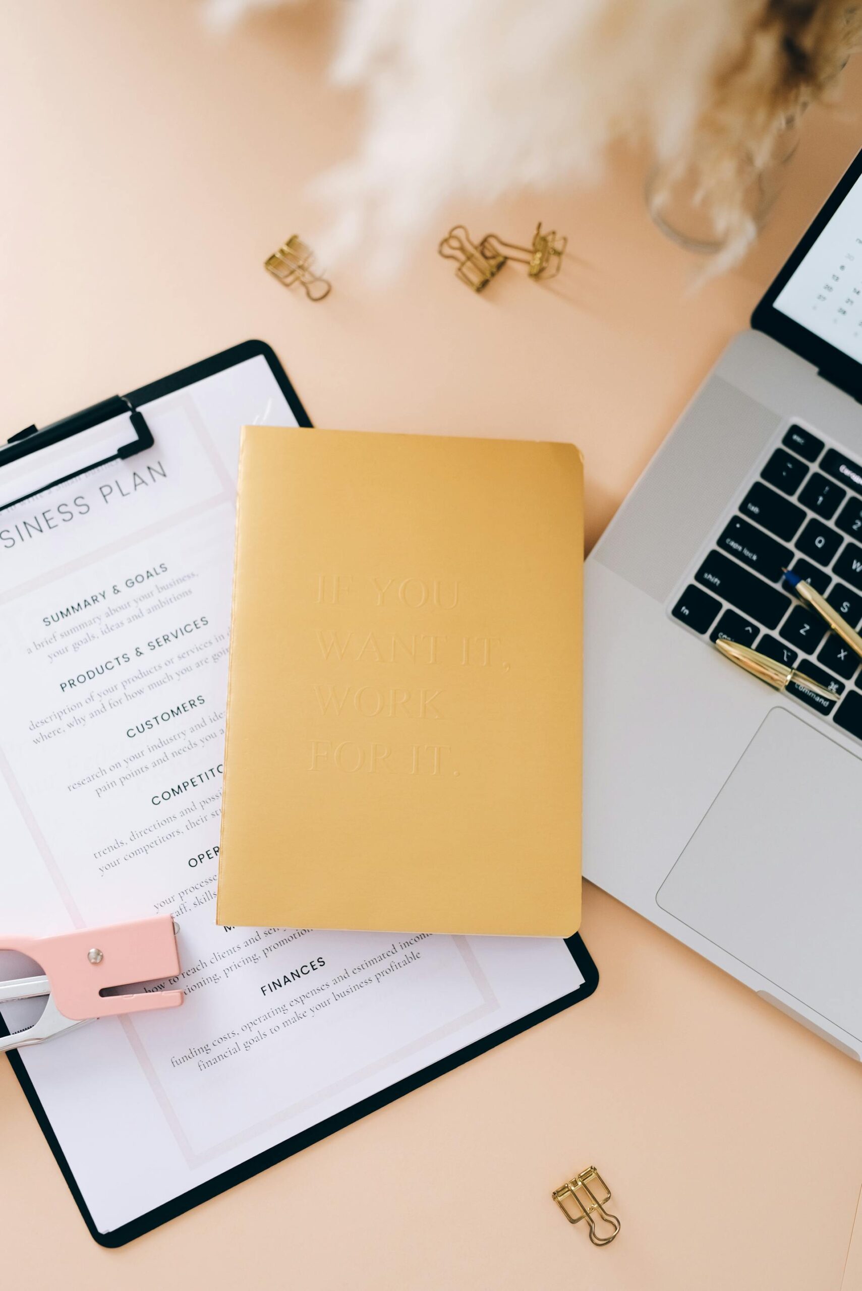 social media, marketing, blogging, blogger, office, work, home office, desk, notes, content, marketing, organizing, planning, planner, journal, business, small business, small biz