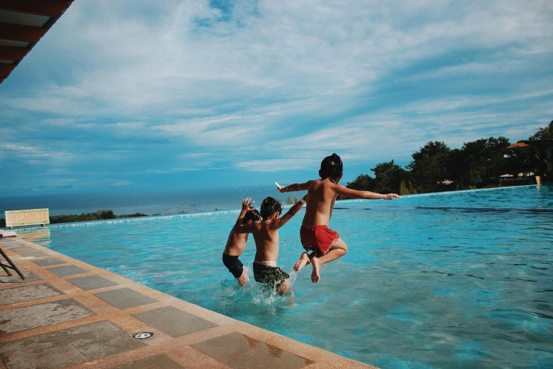 4 Tips for Planning A Pool