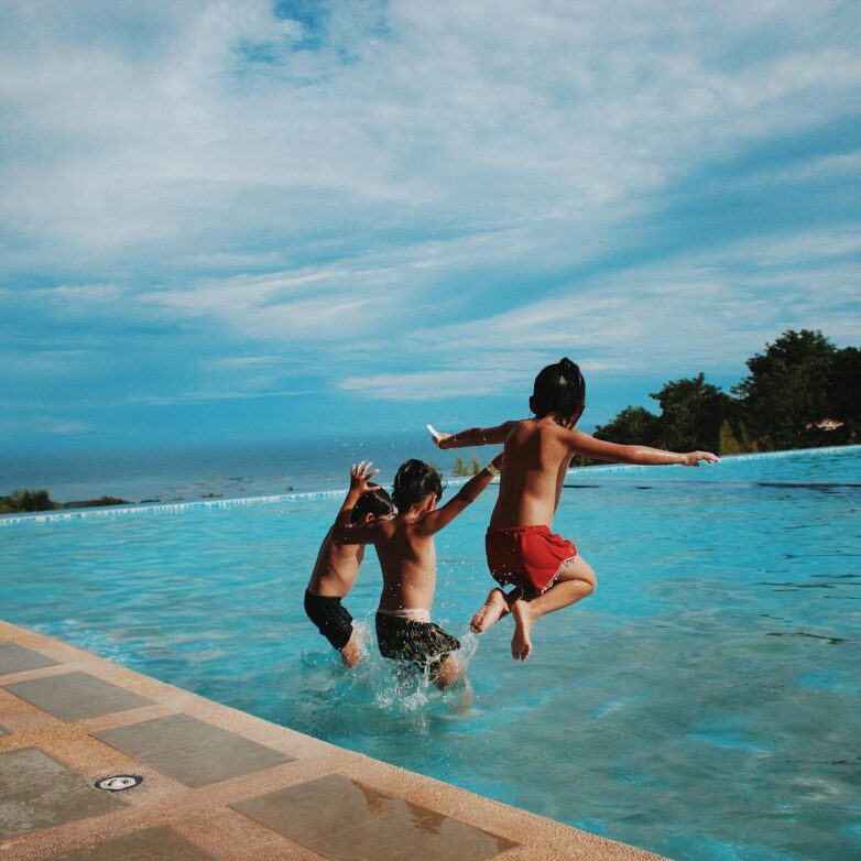 4 Tips for Planning A Pool
