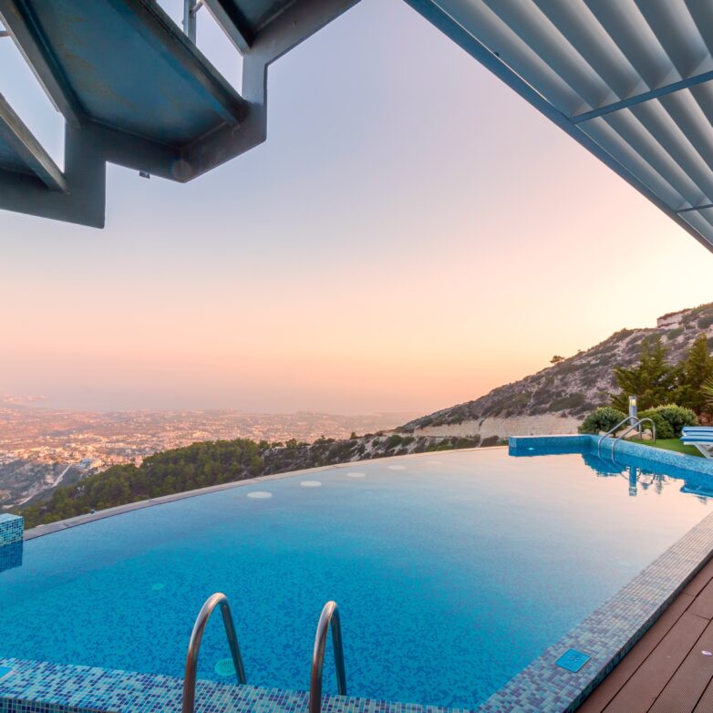 12 Tips for Having a Luxurious Trip on a Budget