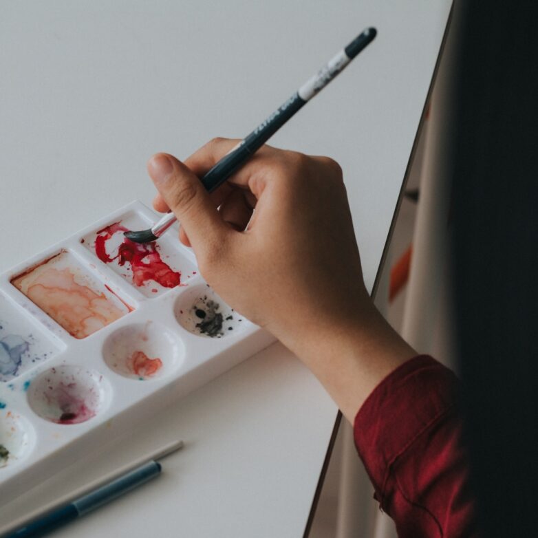 Tips to Start an In-Home Art and Craft Business